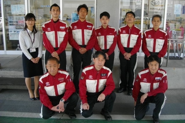 蕨店サービス集合写真