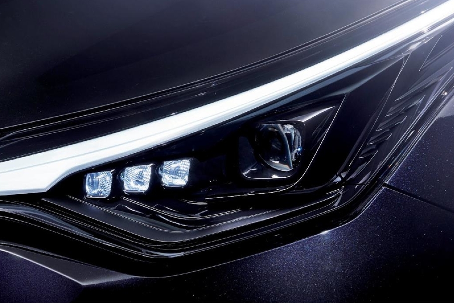Bi-Beam LEDヘッドランプ(ブラックエクステンション)+LEDクリアランスランプ+LEDターンランプ+LEDデイライト