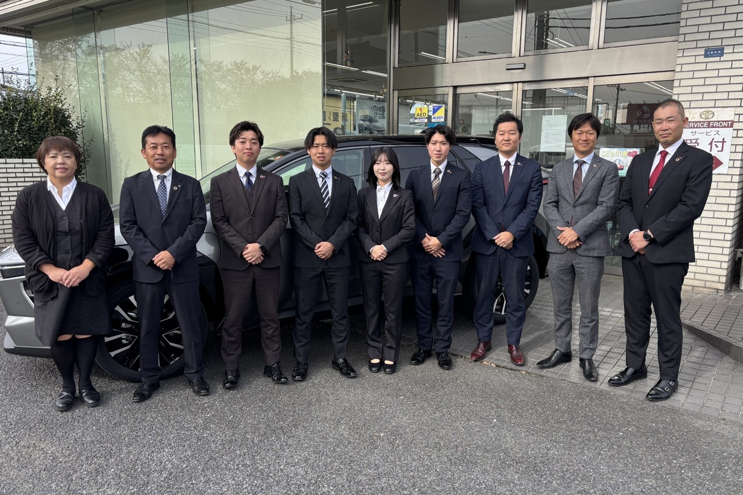 鴻巣店集合写真（営業）