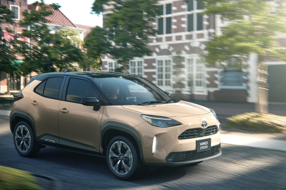 【モデル入り素材】Z（ハイブリッド・2WD）