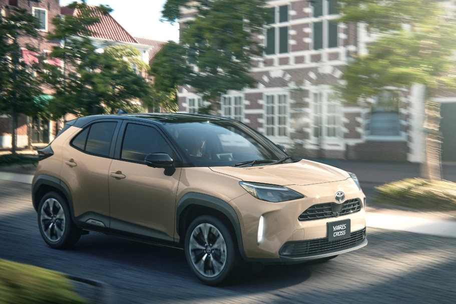 【モデル入り素材】Z（ハイブリッド・2WD）