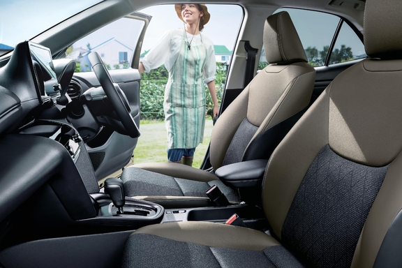 【モデル入り素材】Z（ガソリン・2WD）