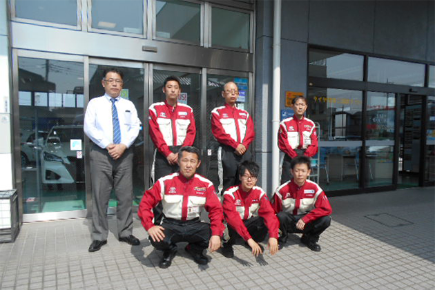 三郷店 集合写真2