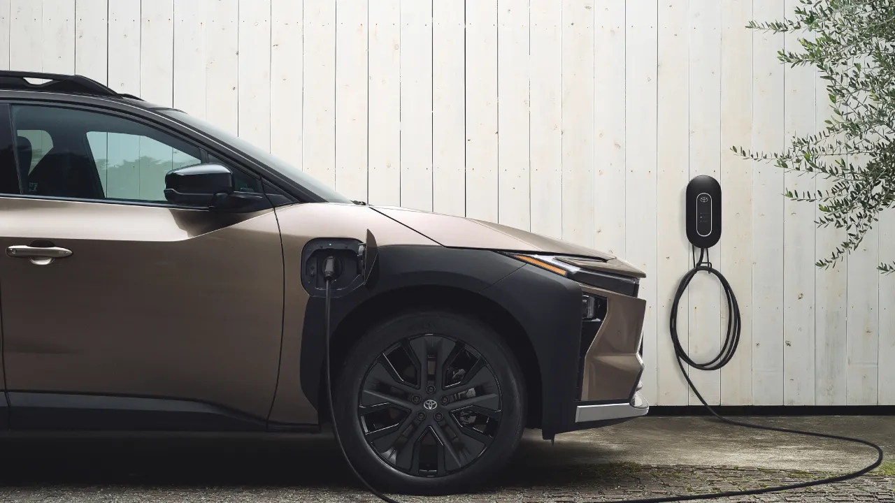 埼玉トヨタ bZ4X TOURING 走行距離